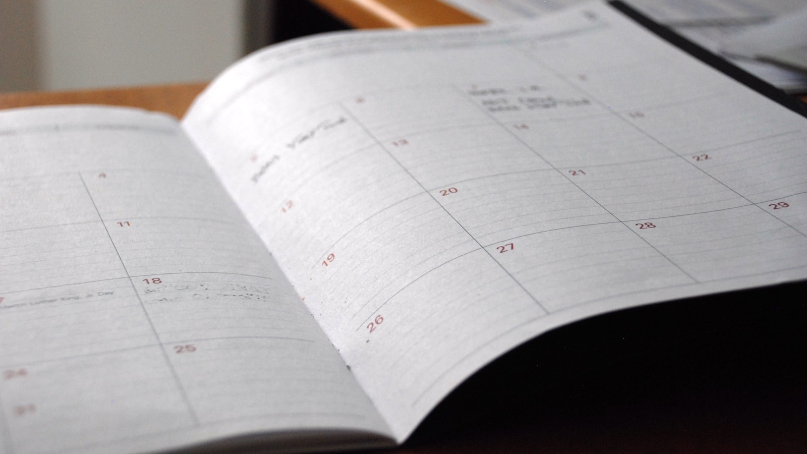 Monthly calendar representing timing a mortgage rate lock for Austin buyers