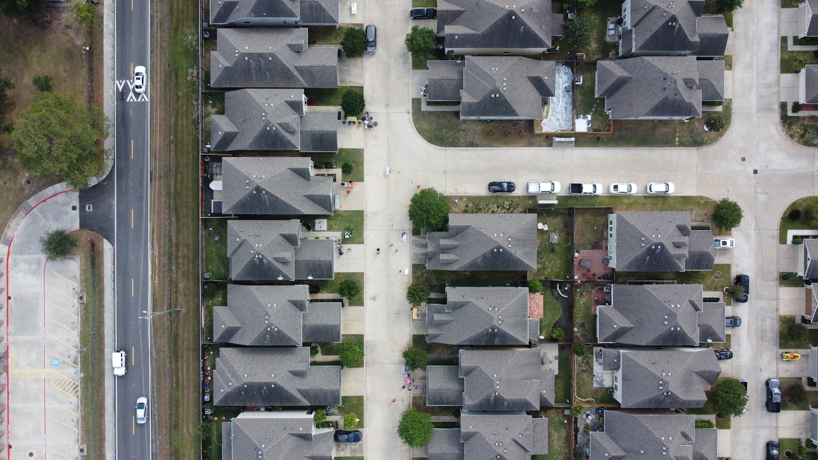 Aerial view of a suburban neighborhood like those buyers see when buying a home in Georgetown, Texas