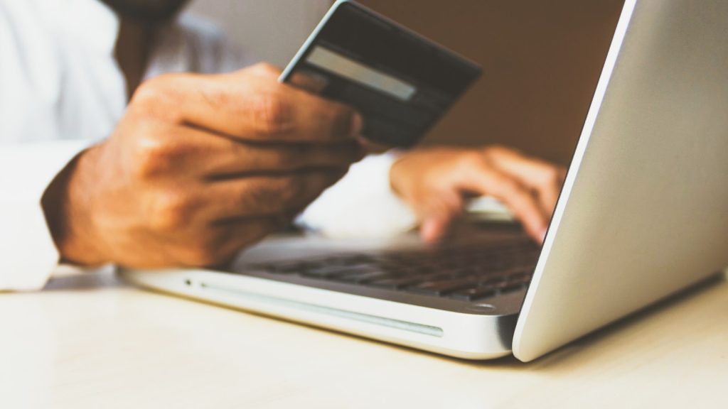 Credit Score Mistakes Austin Buyers Make Before Applying